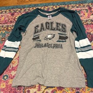 NFL Eagles Gray and Green Long Sleeve Tee
